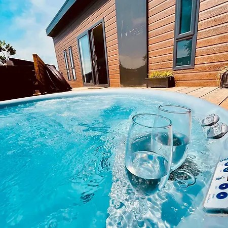Hideaway By Liv Retreats Hotel Southrey  Exterior photo